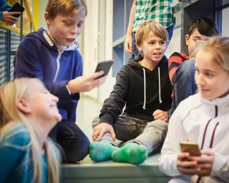 Sweden to Implement Countrywide Cellphone Prohibition in Schools