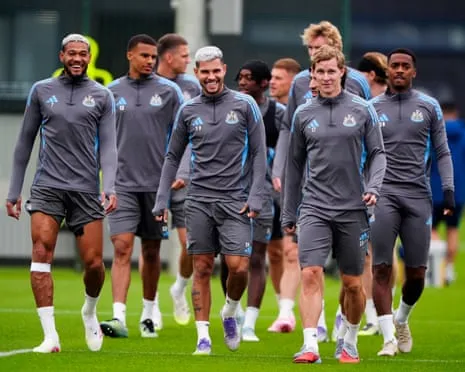 Howe Encourages Squad to Show They Are Elite Competitors Against Barcelona