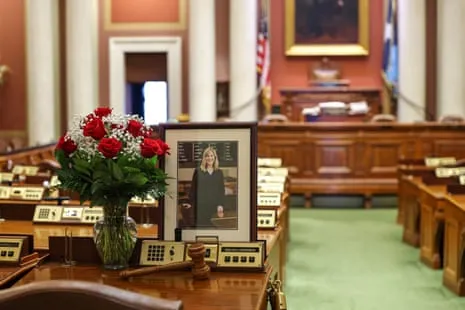 Minnesota Voters Go to Election Sites to Occupy Seat of Killed Lawmaker