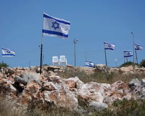 I'm a UK MP, a Doctor and Jewish. This Is My Experience When Attempting to Enter the State of Israel