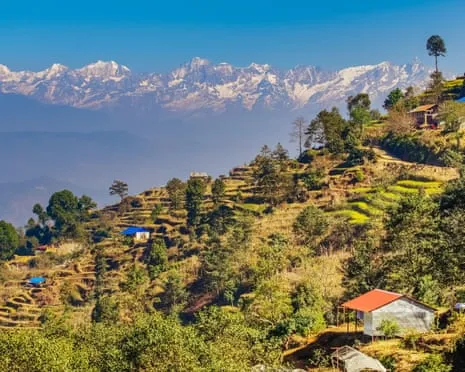 Globetrotters' Top Community Travel Encounters: Real Moments That Support Everyone